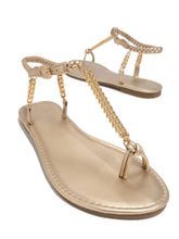 Flache Sandalen mit Metallkette